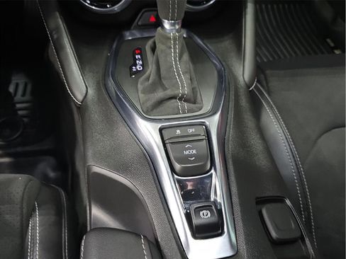Used 2022 Chevrolet Camaro SS RWD image 17