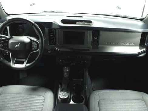 Used 2022 Ford Bronco Outer Banks image 18
