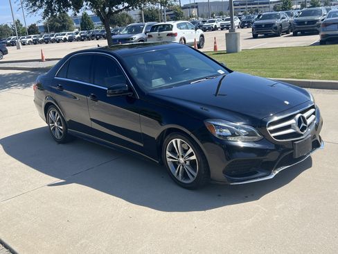 Used 2014 Mercedes-Benz E 350 4MATIC Sedan image 2