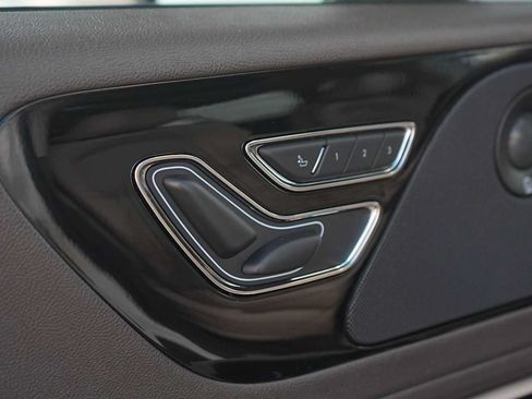 Used 2024 Lincoln Aviator Reserve w/ Equipment Group 201A RWD image 12