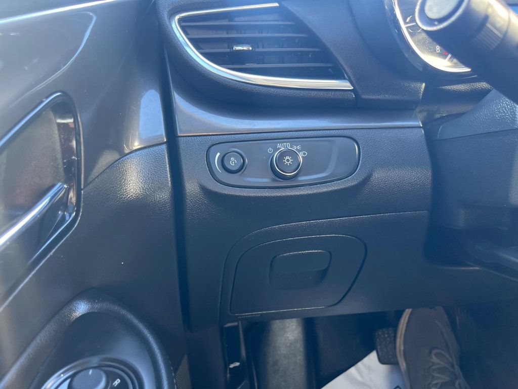 Used 2020 Buick Encore Preferred FWD image 18