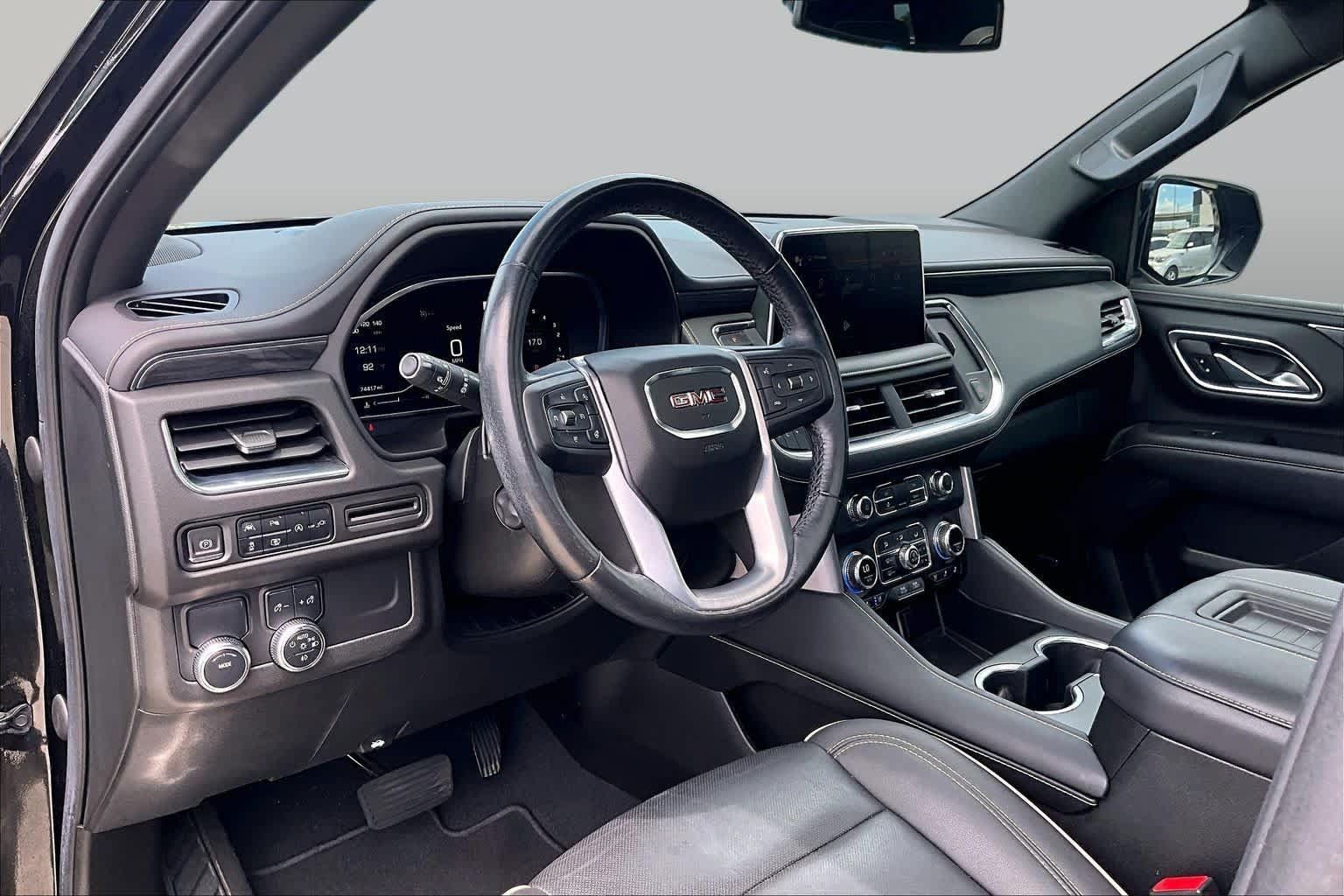 Used 2022 GMC Yukon SLT w/ SLT Premium Package RWD image 17