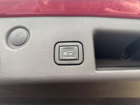 Used 2021 Chevrolet Equinox LT image 27