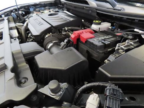 Used 2023 Nissan Rogue SV w/ SV Premium B Package image 38