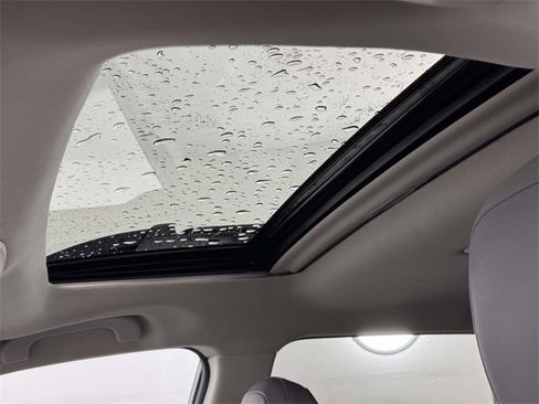 Used 2022 Subaru Outback Limited image 31