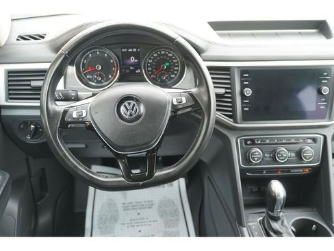 Used 2019 Volkswagen Atlas SE image 16