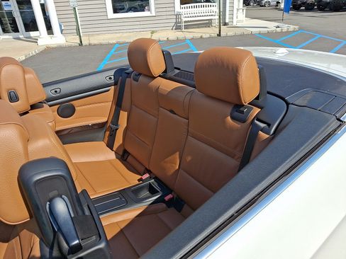 Used 2011 BMW 335i Convertible RWD image 11