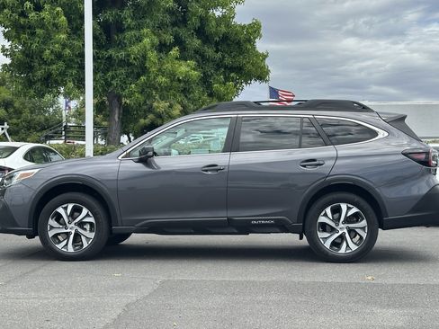 Used 2022 Subaru Outback Limited AWD/4WD image 7