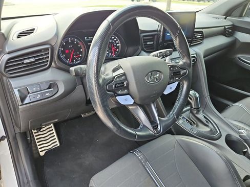 Used 2021 Hyundai Veloster N image 9