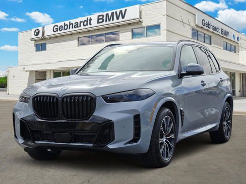 New 2026 BMW X5 xDrive50e w/ M Sport Package image 3