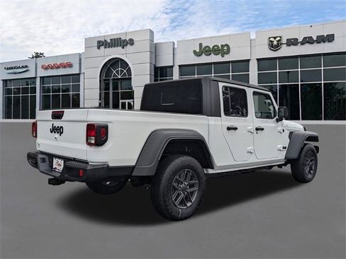 New 2025 Jeep Gladiator Sport image 4