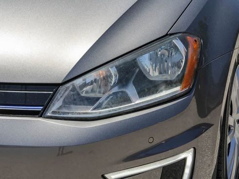 Used 2015 Volkswagen e-Golf Limited Edition FWD image 7