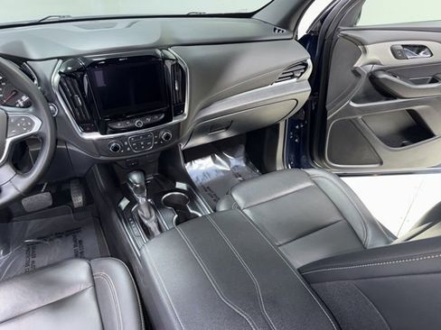 Used 2023 Chevrolet Traverse LT image 25