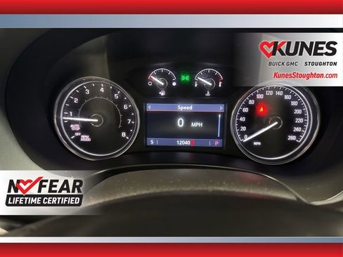 Used 2024 Buick Enclave Essence image 28