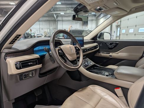 Used 2021 Lincoln Aviator Reserve w/ Elements Package Plus AWD/4WD image 13