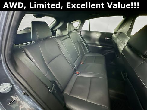 Used 2021 Toyota Venza Limited image 29