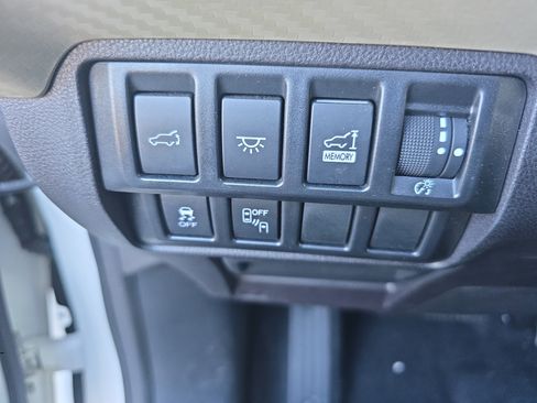 Used 2020 Subaru Ascent Premium w/ Convenience Package image 27