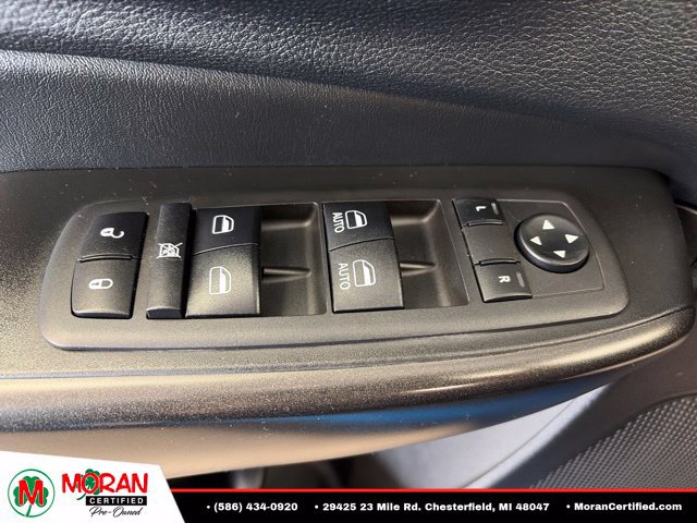 Used 2019 Jeep Cherokee Trailhawk w/ Cold Weather Group AWD/4WD image 16
