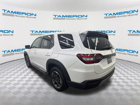 Used 2023 Honda Pilot EX-L image 3