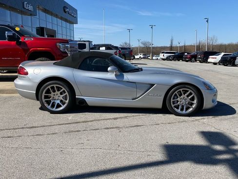 Used 2003 Dodge Viper SRT-10 image 8