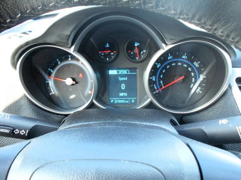 Used 2013 Chevrolet Cruze LT w/ All-Star Edition FWD image 17