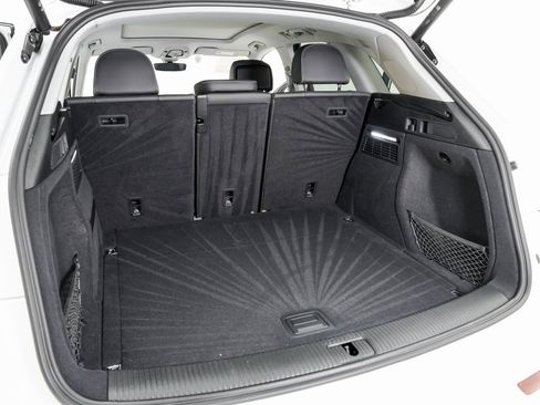 Certified 2025 Audi Q5 2.0T Premium Plus w/ Premium Plus Package image 25