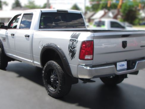 Used 2015 RAM 2500 Tradesman w/ Chrome Appearance Group AWD/4WD image 6