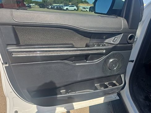 Used 2020 Ford Expedition XLT RWD image 14