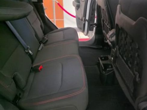 Used 2021 Jeep Wrangler Unlimited Rubicon w/ Safety Group AWD/4WD image 19