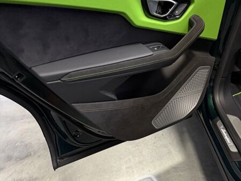 Used 2024 Lamborghini Urus S image 16