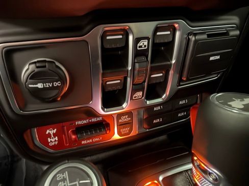 New 2026 Jeep Wrangler Unlimited Rubicon w/ Xtreme 35 Tire Package image 18