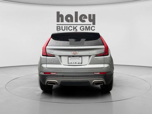 Used 2023 Cadillac XT4 Premium Luxury image 4