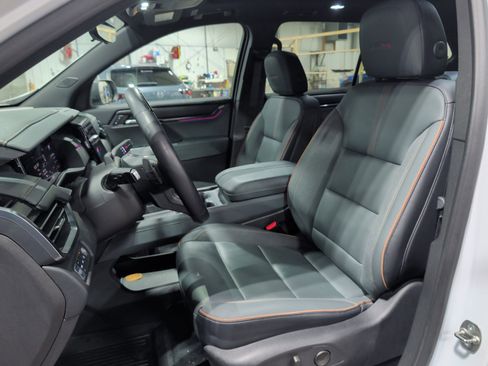 Used 2024 GMC Acadia AT4 w/ Super Cruise Package image 7