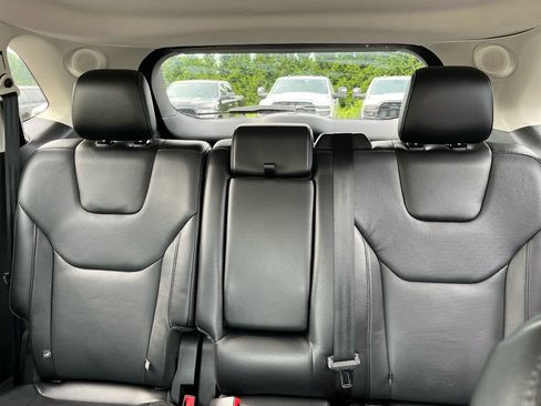 Used 2017 Ford Edge Titanium w/ Equipment Group 301A AWD/4WD image 20