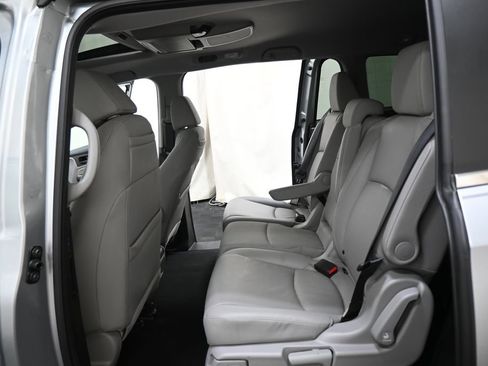Used 2019 Honda Odyssey EX-L image 16