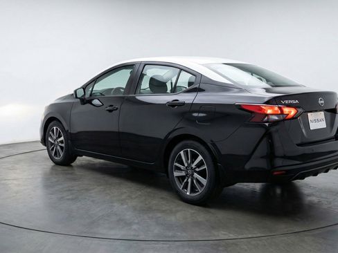 Used 2025 Nissan Versa SV image 6