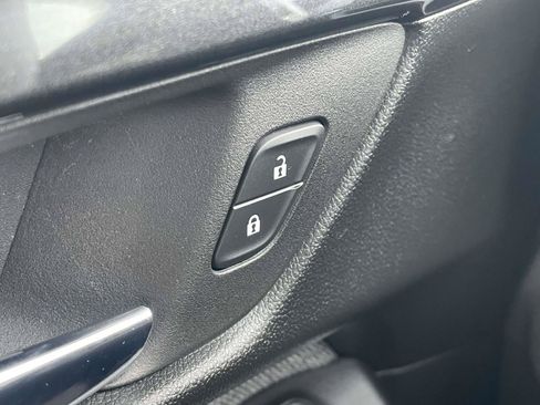 Used 2024 Chevrolet TrailBlazer LT FWD image 27