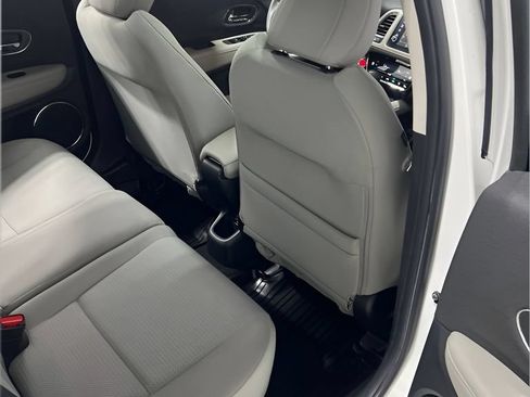Used 2019 Honda HR-V EX image 17