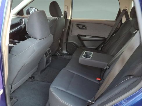 Used 2023 Nissan Rogue S AWD/4WD image 29