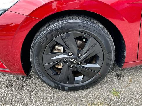 Used 2023 Hyundai Elantra SEL FWD image 8