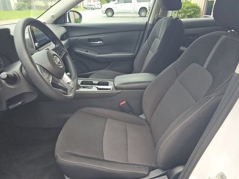 Used 2025 Nissan Sentra SV FWD image 14