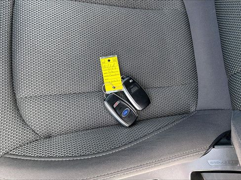 Used 2024 Subaru Crosstrek 2.0i Premium AWD/4WD image 10