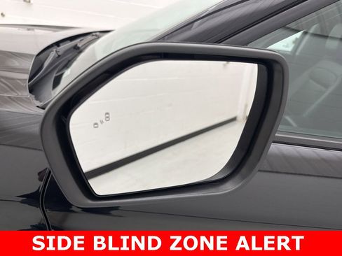 Used 2022 Ford Explorer XLT image 7