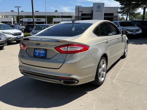 Used 2015 Ford Fusion SE FWD image 4