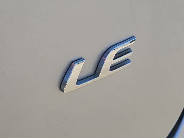 Used 2024 Toyota Corolla LE FWD image 11