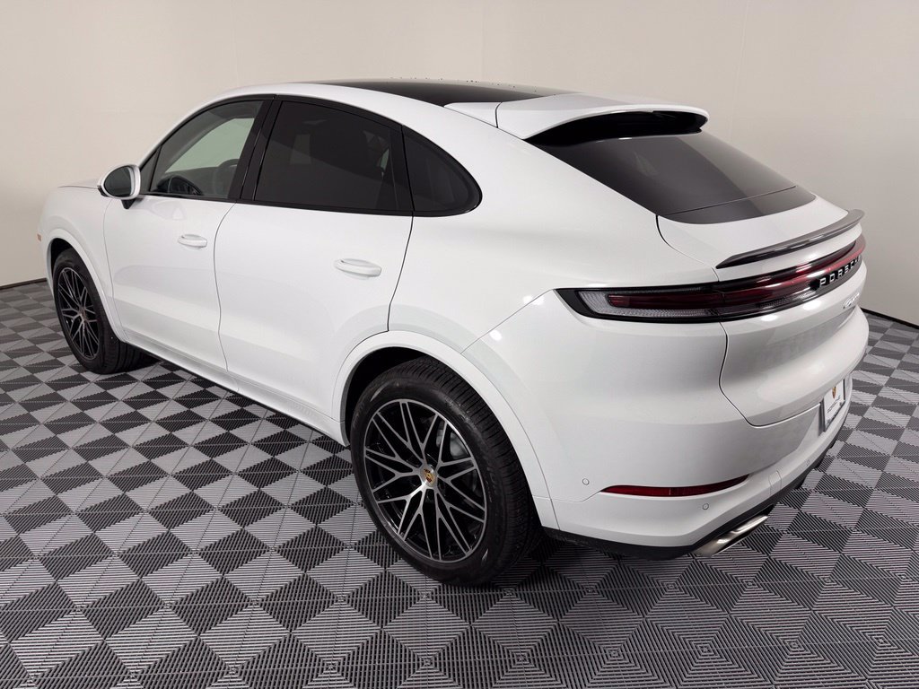 Used 2026 Porsche Cayenne Coupe AWD/4WD image 3