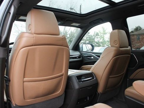 Used 2021 Cadillac Escalade Premium Luxury w/ Driver Assist Tech Package image 36