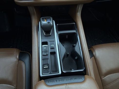 Used 2022 Nissan Pathfinder Platinum w/ Cargo Package image 20