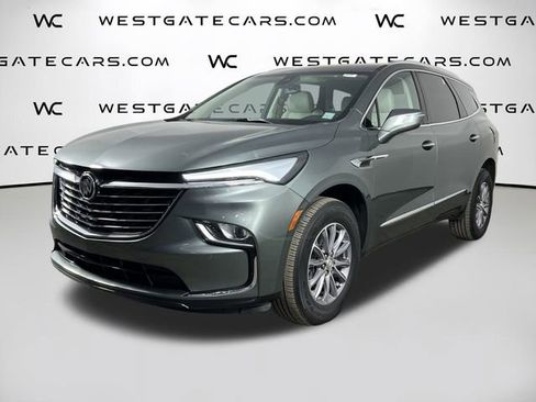 Used 2023 Buick Enclave Essence image 1