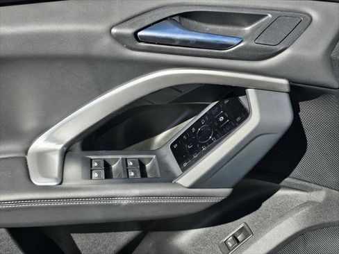 Used 2025 Audi Q5 Premium w/ Convenience Package image 10